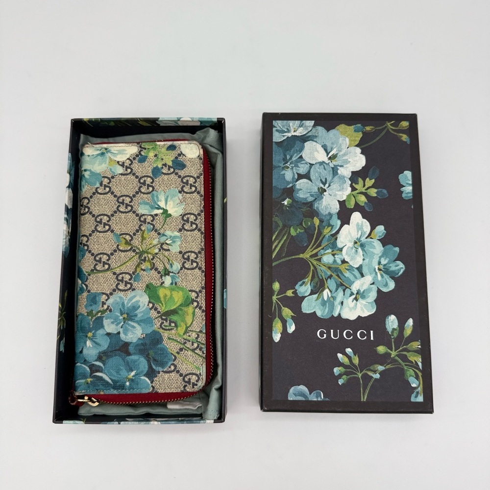 Gucci Blue and Green Floral Zip Wallet